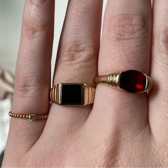 Mejuri Black Onyx 14K Solid Gold Ring Sz. 7 - Picture 6 of 16